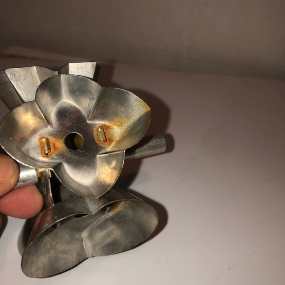 1930's rolling steel cookie cutter w/6 different cookie designs. Used - Picture 8 of 11